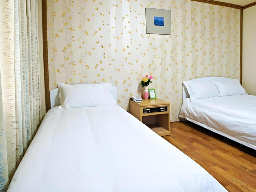 Emerald Hotel Чеджу Екстериор снимка