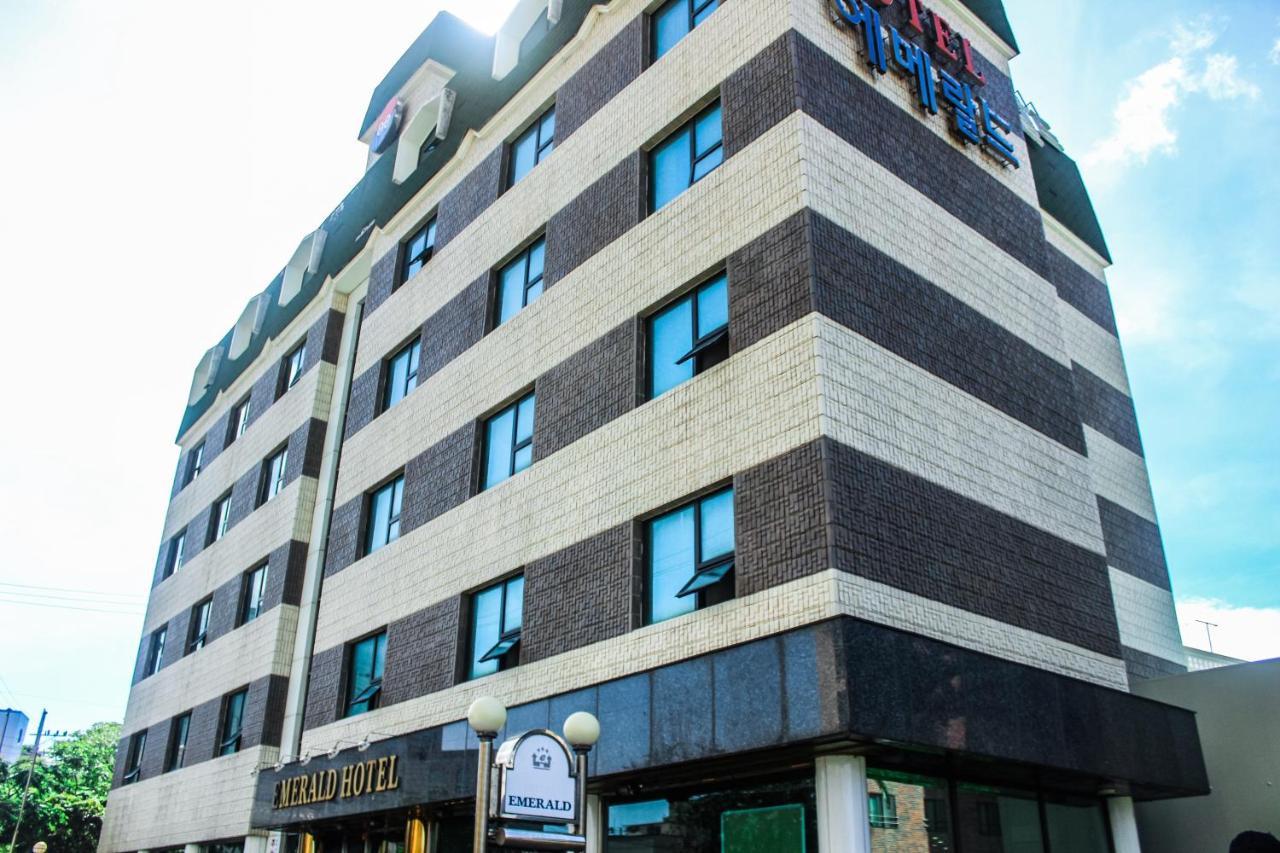 Emerald Hotel Чеджу Екстериор снимка