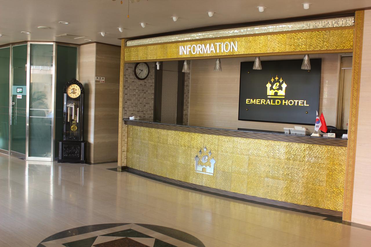 Emerald Hotel Чеджу Екстериор снимка