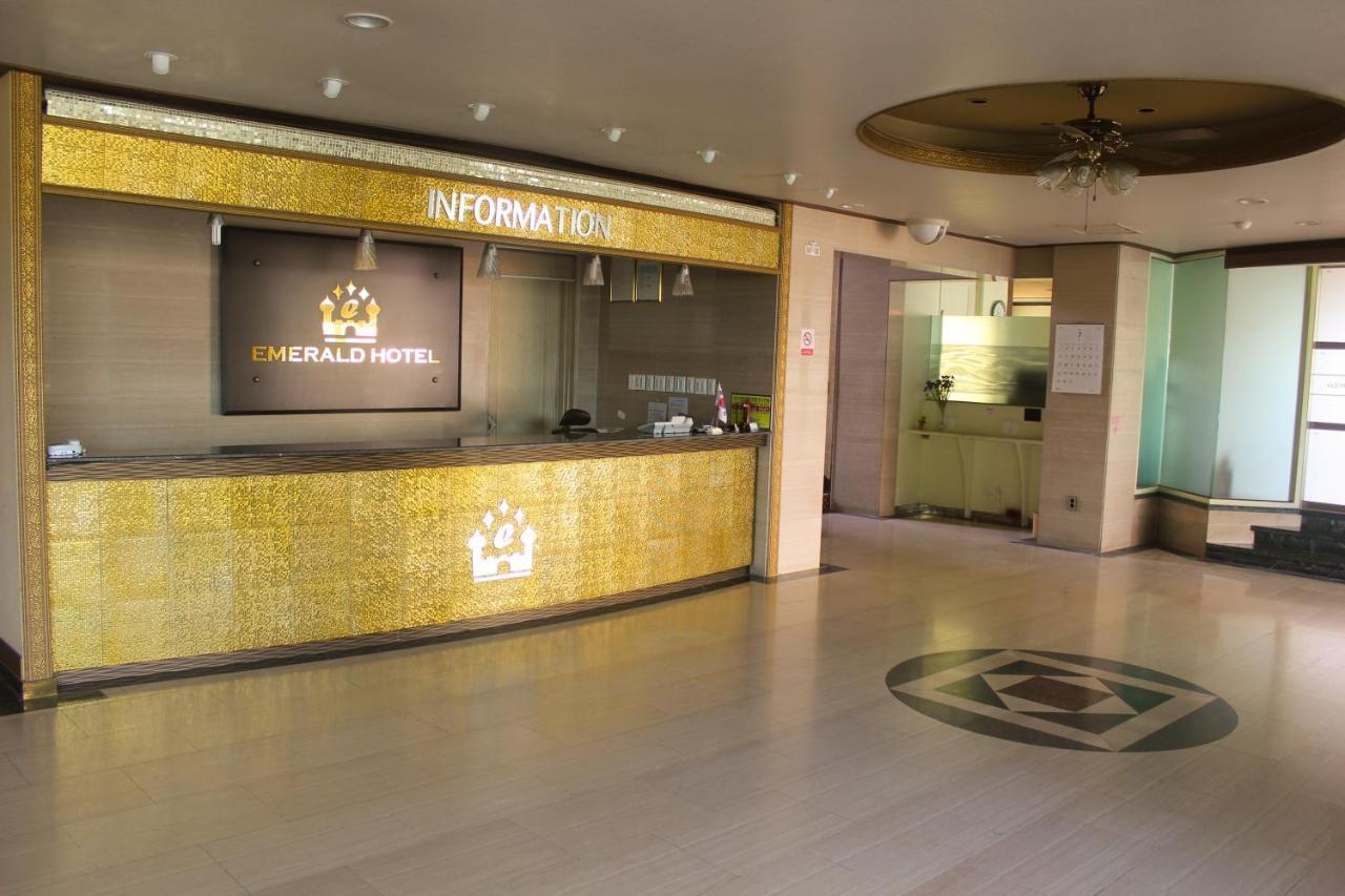 Emerald Hotel Чеджу Екстериор снимка
