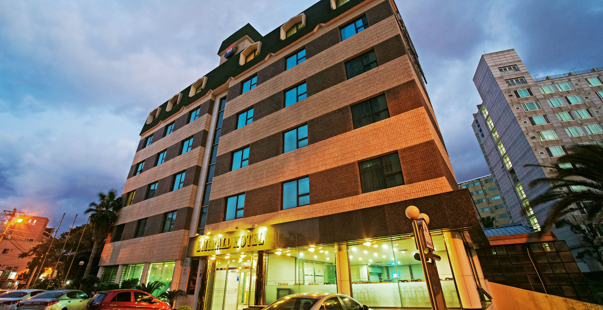 Emerald Hotel Чеджу Екстериор снимка