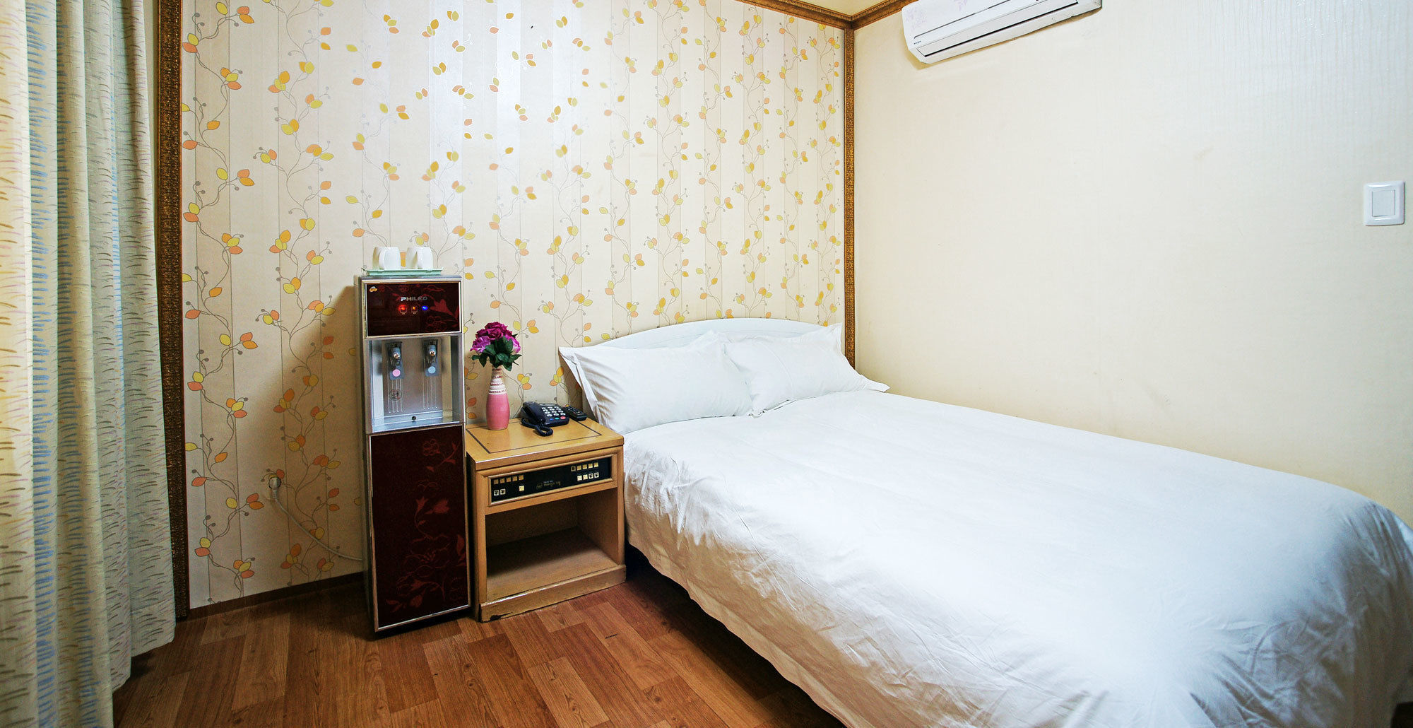 Emerald Hotel Чеджу Екстериор снимка